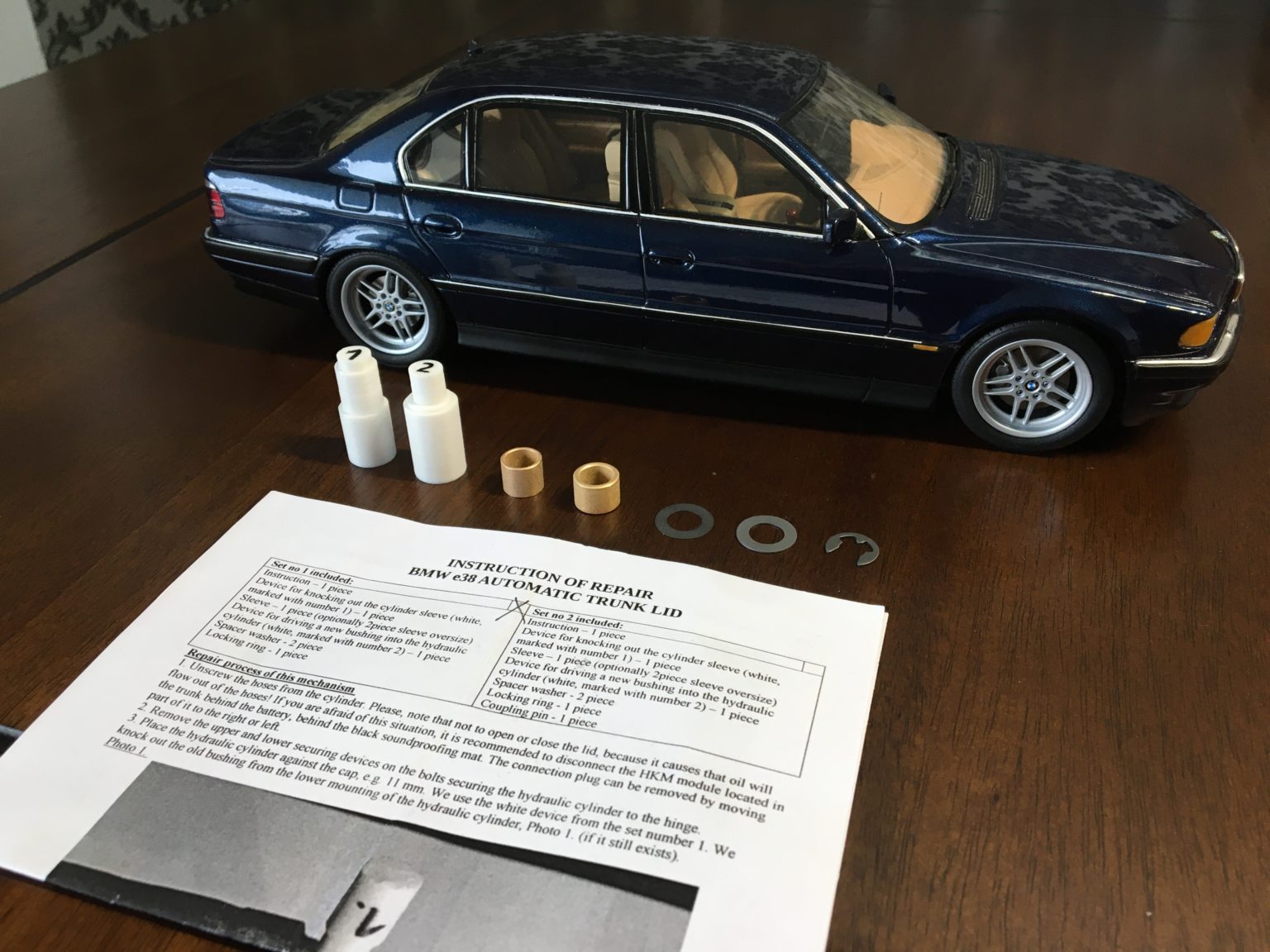 Repair Kit automatic trunk lid BMW e38 set 1 We are improving the